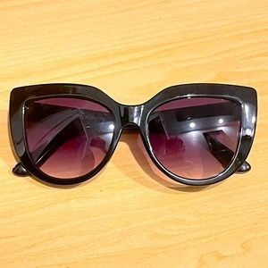 Frye & Co. Women’s Black Sunglasses